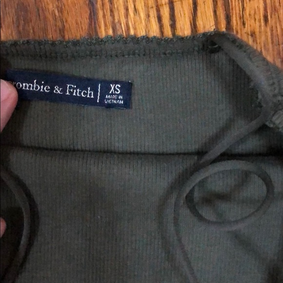 SOLD: A&F ribbed crop top - Picture 3 of 7